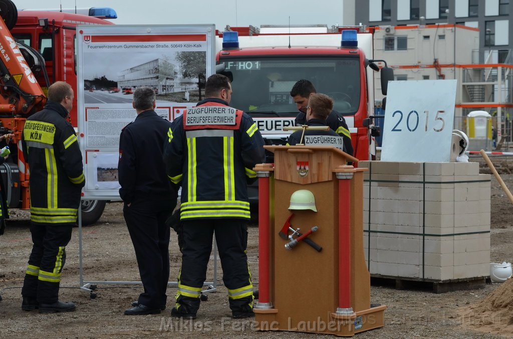 Erster Spatenstich Neues Feuerwehrzentrum Koeln Kalk Gummersbacherstr P152.JPG - Miklos Laubert